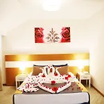 Rose סייד